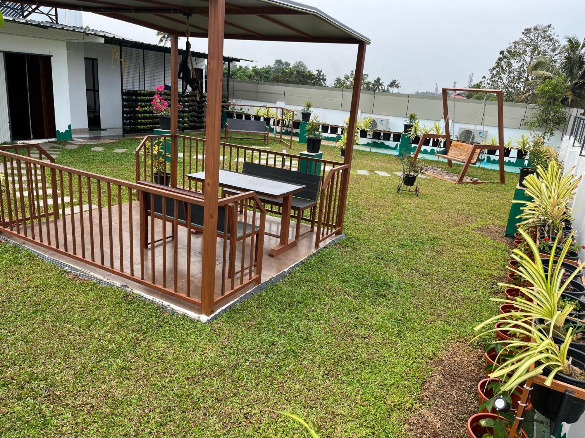 Universal Residency Perumpāvūr Extérieur photo